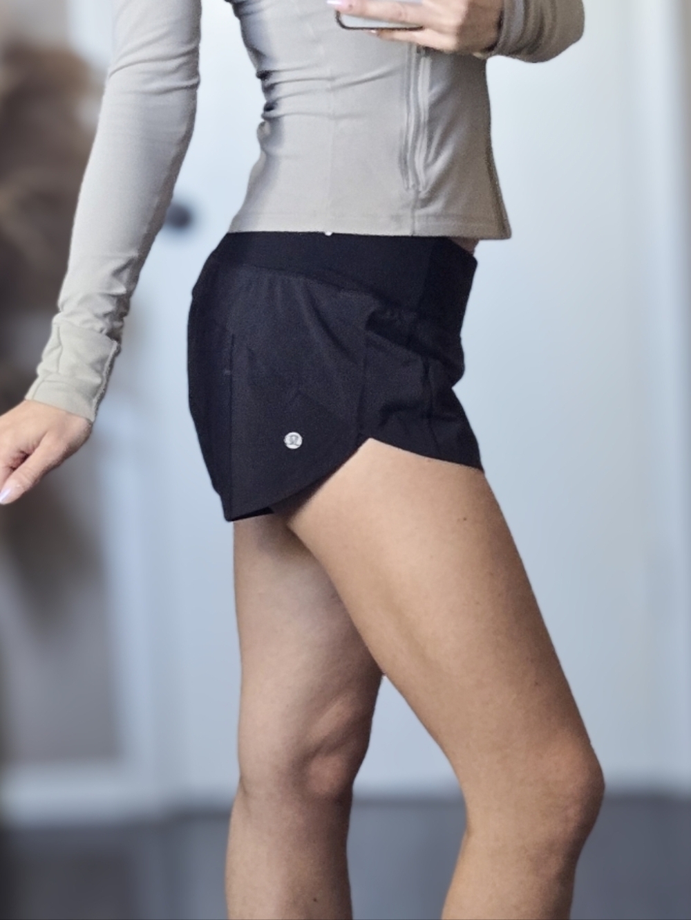 Lululemon Black Running Shorts Size 6 Regular Athletic Athleisure Summer Casual